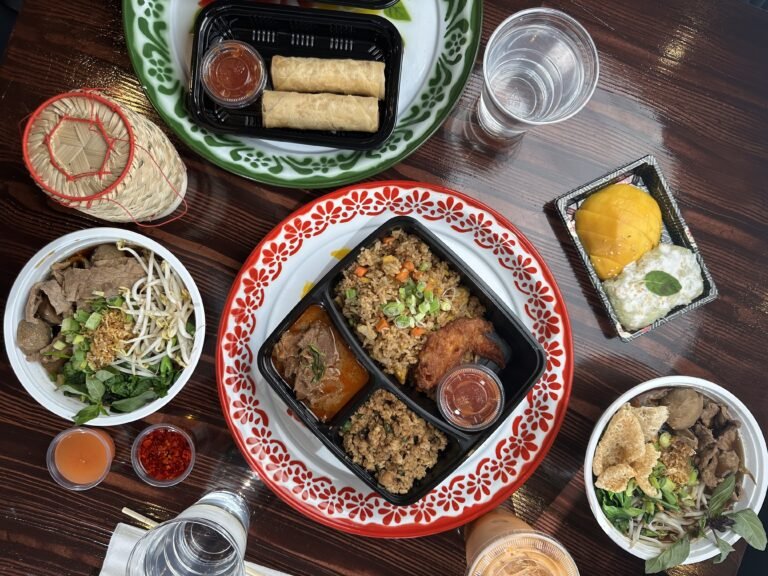 Grab Thai in Hopkins